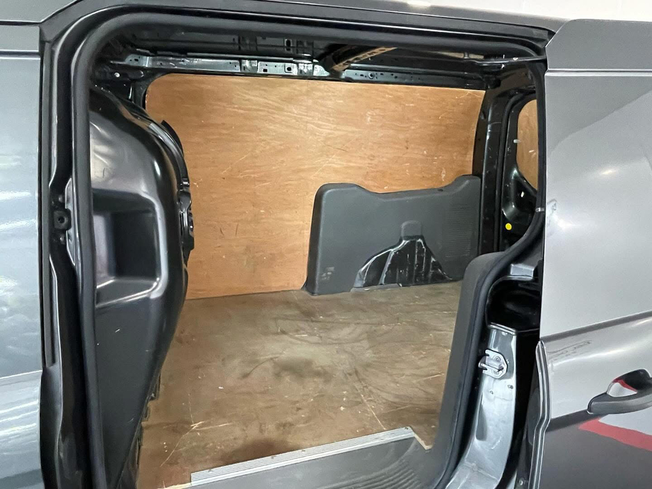 2019 Ford Transit Connect - image 9