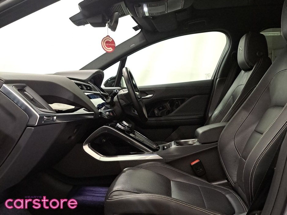 2022 Jaguar I-Pace - image 9