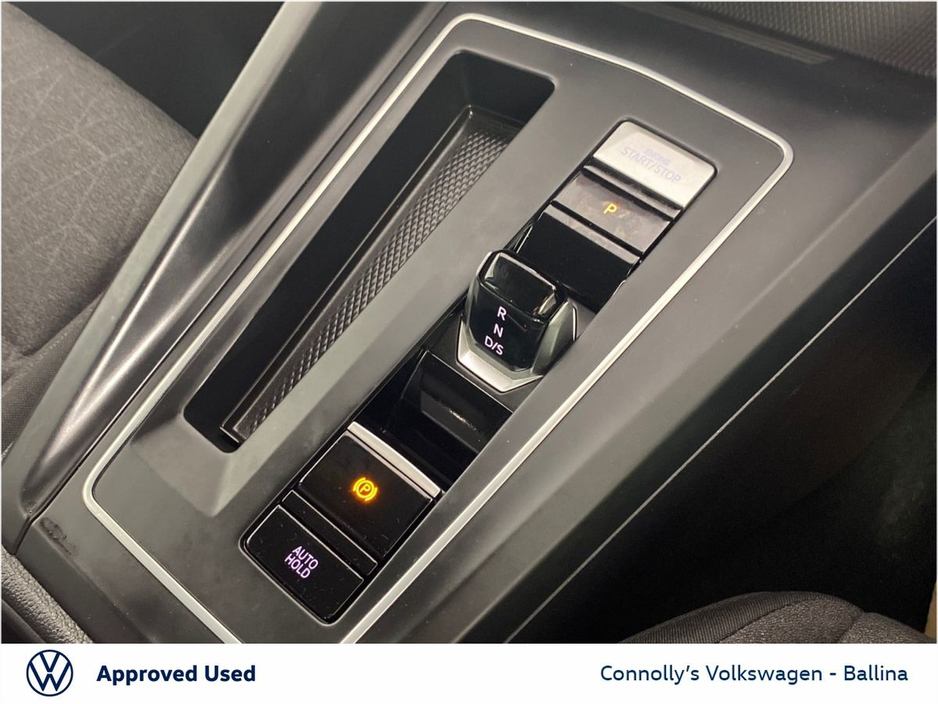 2025 Volkswagen Golf - image 15