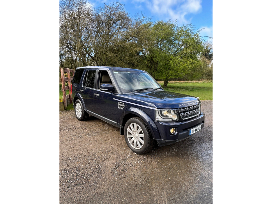 2014 Land Rover Discovery - image 2