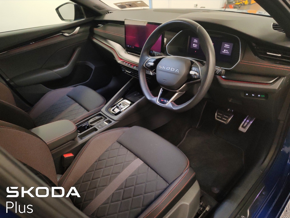 2025 Skoda Octavia - image 8