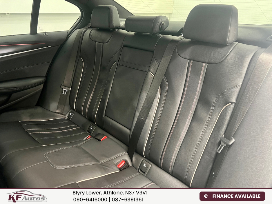 2022 BMW 5 Series - image 15