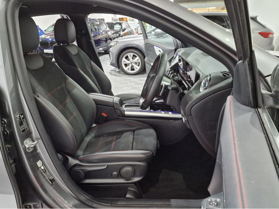 2023 Mercedes-Benz GLA Class 250E AMG LINE PREMIUM (PLUG IN HYBRID) AUTOMATIC **ONE OWNER / APPLE CARPLAY & ANDROID AUTO / BLIND SPOT ASSIST / HEATED FRONT SEATS / SAT NAV / REVERSE CAMERA / WIRELESS PHONE CHARGING** €40,900