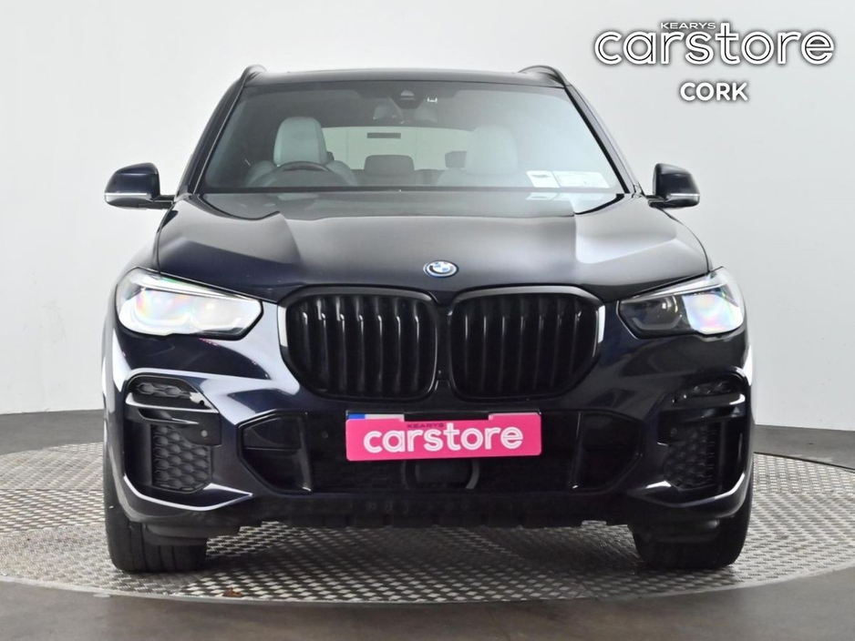 2023 BMW X5 xDrive45e M Sport Pro €64,880