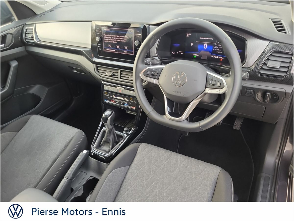 2025 Volkswagen T-Cross - image 2