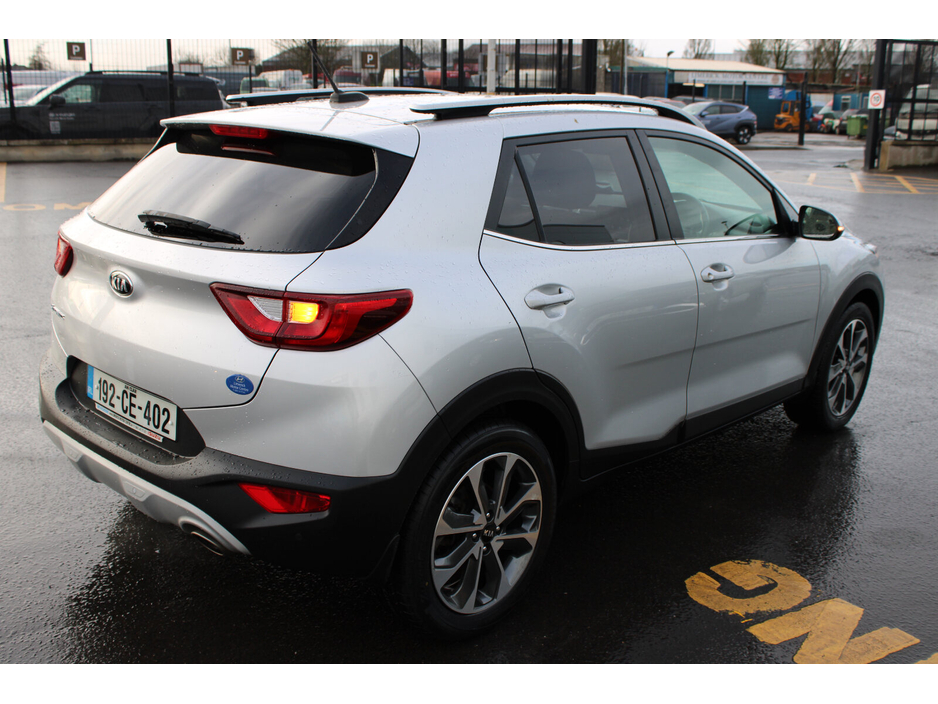 2019 Kia Stonic - image 5