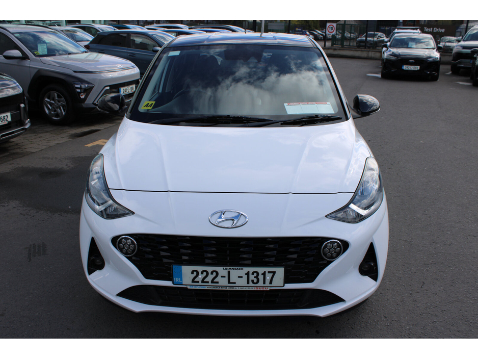 2022 Hyundai i10 - image 8
