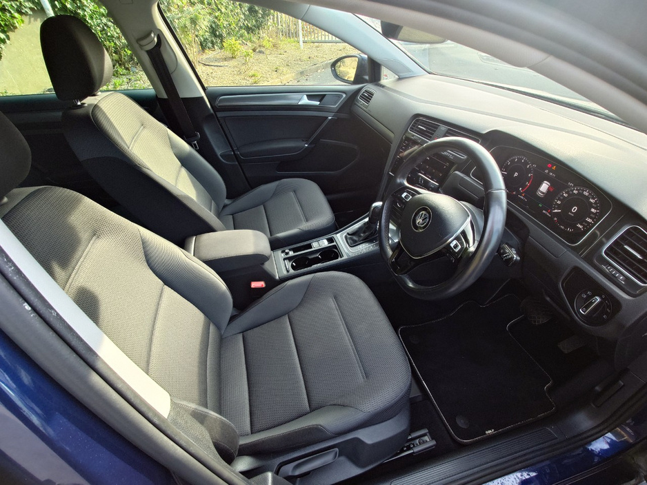 2019 Volkswagen Golf - image 9