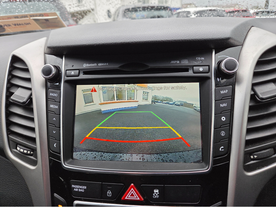 2016 Hyundai i30 - image 14