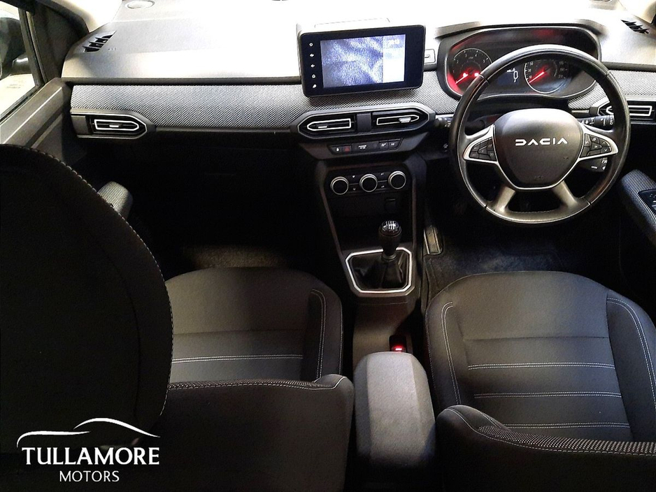 2023 Dacia Jogger - image 2