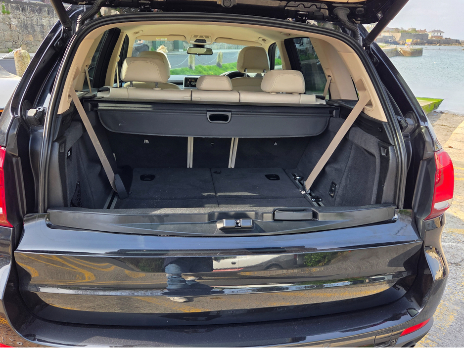 2016 BMW X5 - image 9