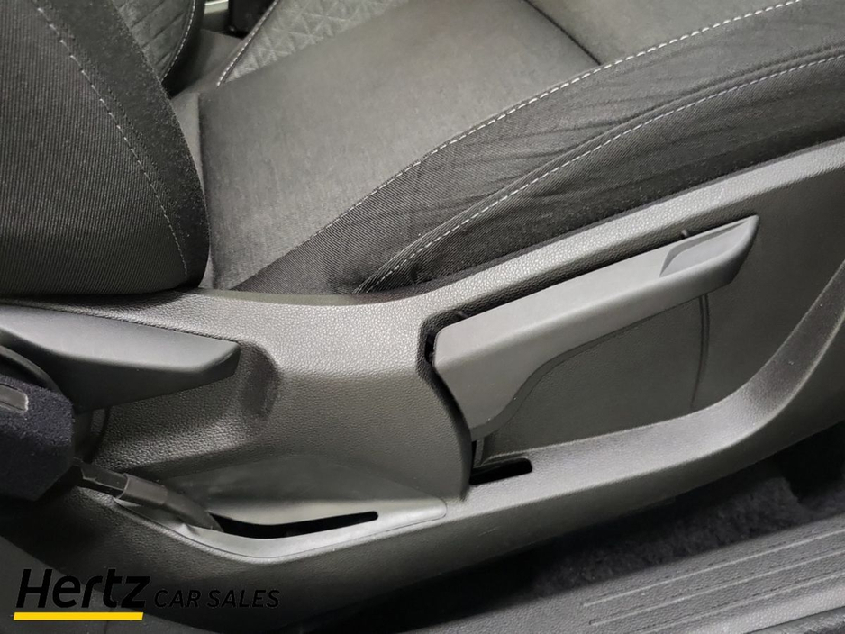 2023 Renault Captur - image 20