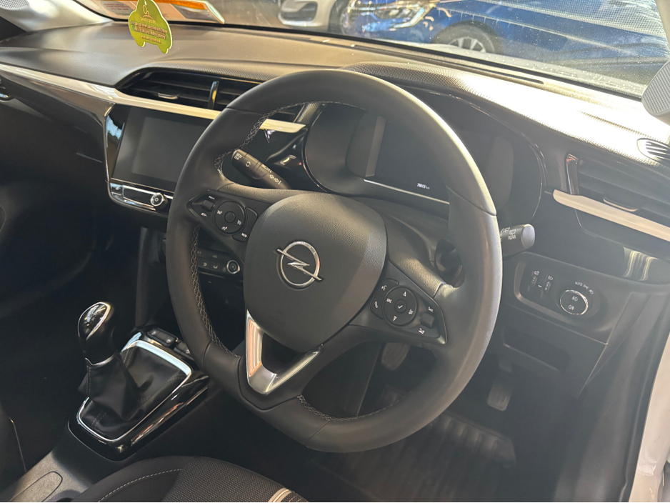 2023 Opel Corsa SPORT 1.2 75PS-PET-5SP 4DR €15,999