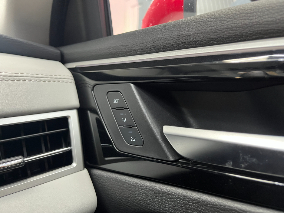 2024 Mitsubishi Outlander - image 14