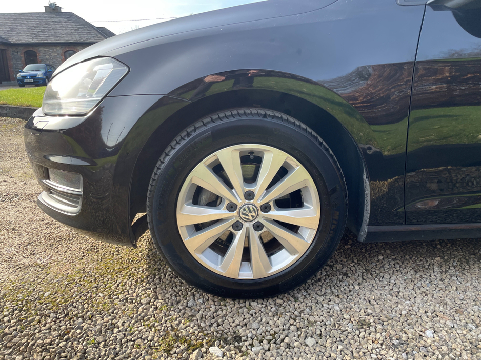 2016 Volkswagen Golf - image 6