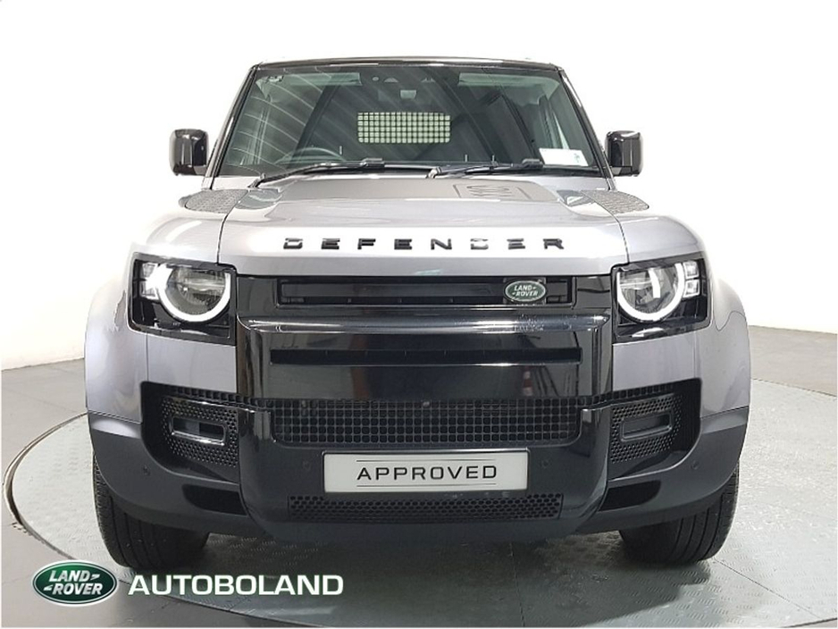 2022 Land Rover Defender - image 8