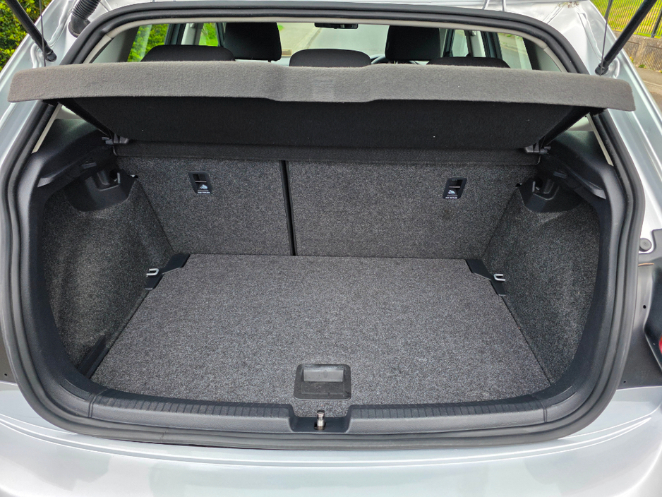 2018 Volkswagen Polo - image 9