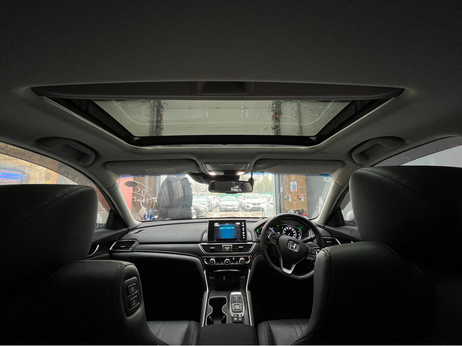 2020 Honda Accord €27950 2020 HONDA ACCORD EX 2.0 AUTOMATIC / CRUISE CONTROL / REVERSE CAMERA / ELECTRIC MEMORY & HEATED SEATS / HEATED REAR SEATS €27,950