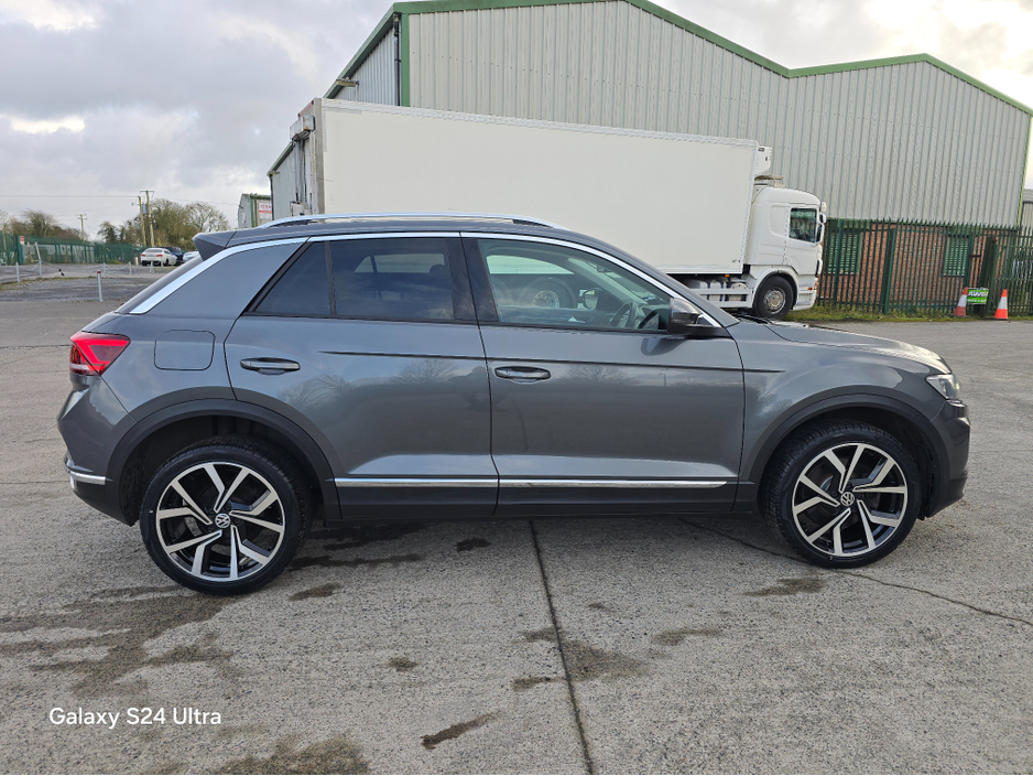 2020 Volkswagen T-Roc - image 10