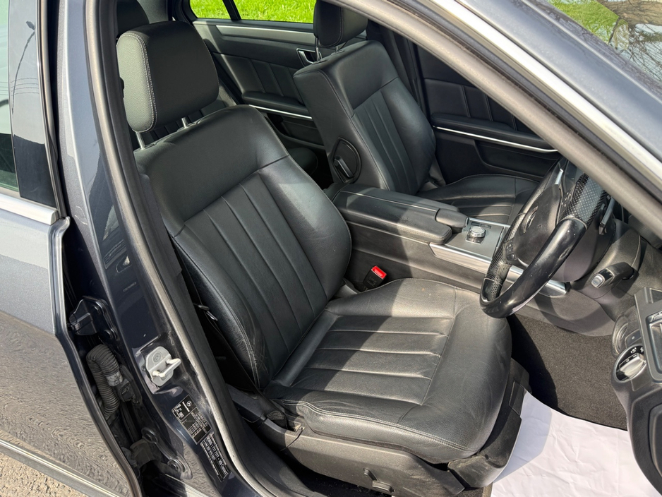 2013 Mercedes-Benz E Class - image 8