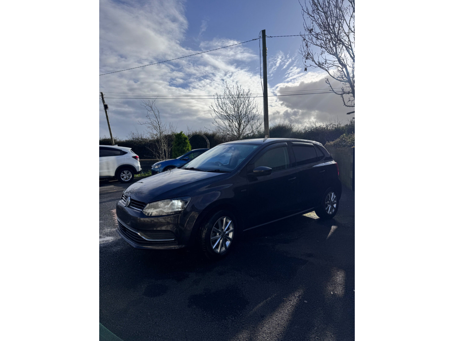 2015 Volkswagen Polo - image 10