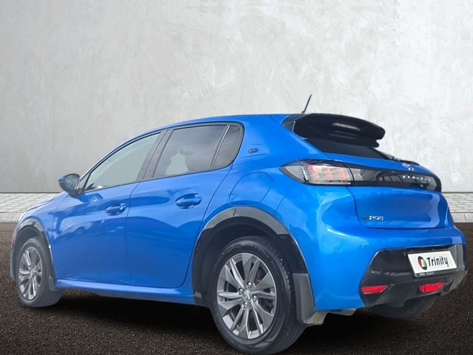 2020 Peugeot 208 - image 17