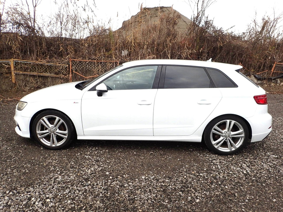 2017 Audi A3 - image 4