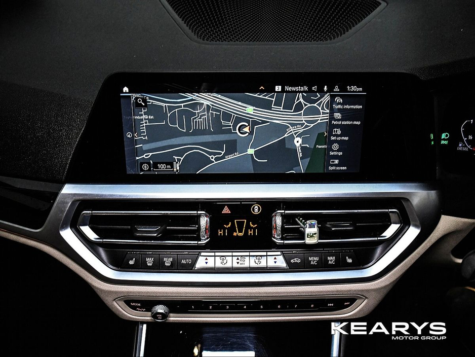 2020 BMW 3 Series - image 26