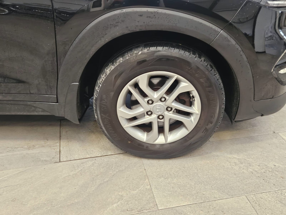 2017 Hyundai Tucson - image 6