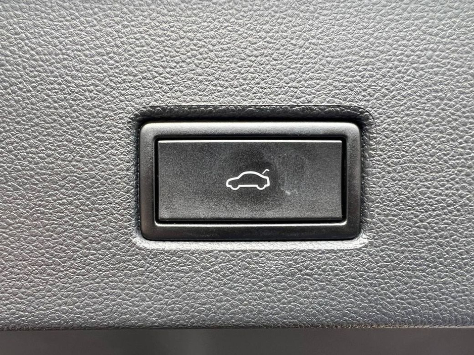 2020 Volkswagen T-Roc - image 14