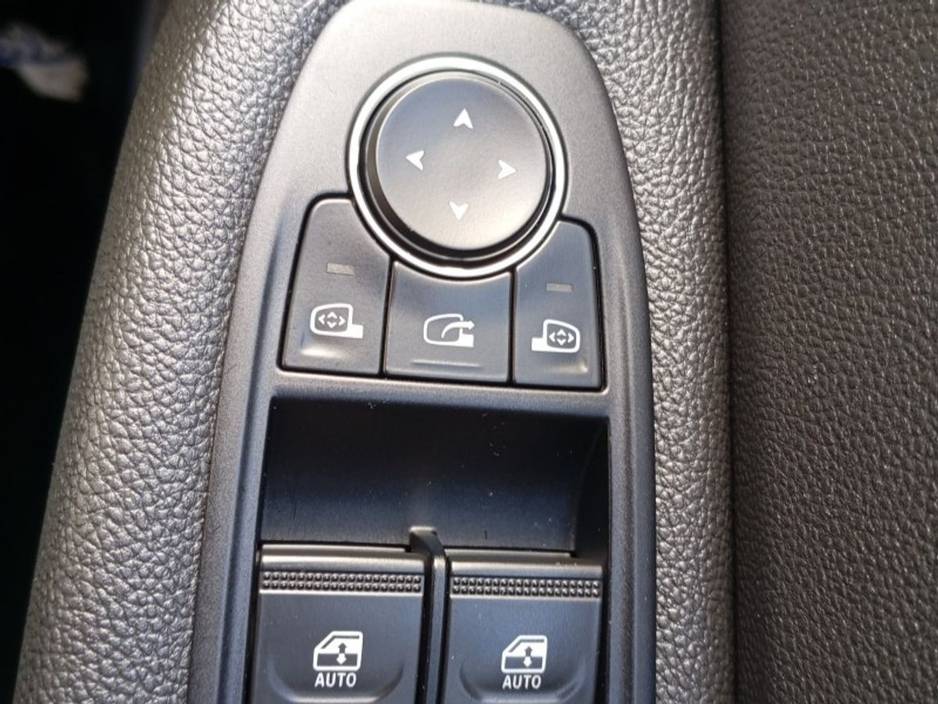 2021 Renault Clio - image 10