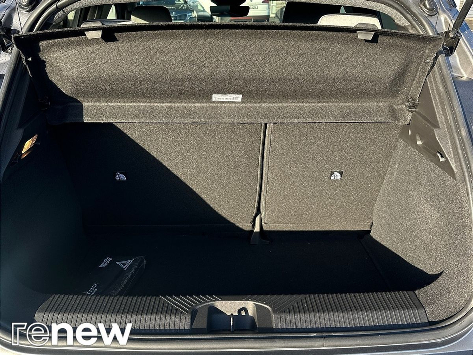 2026 Renault 5 Roland Garros 52kWh 150hp