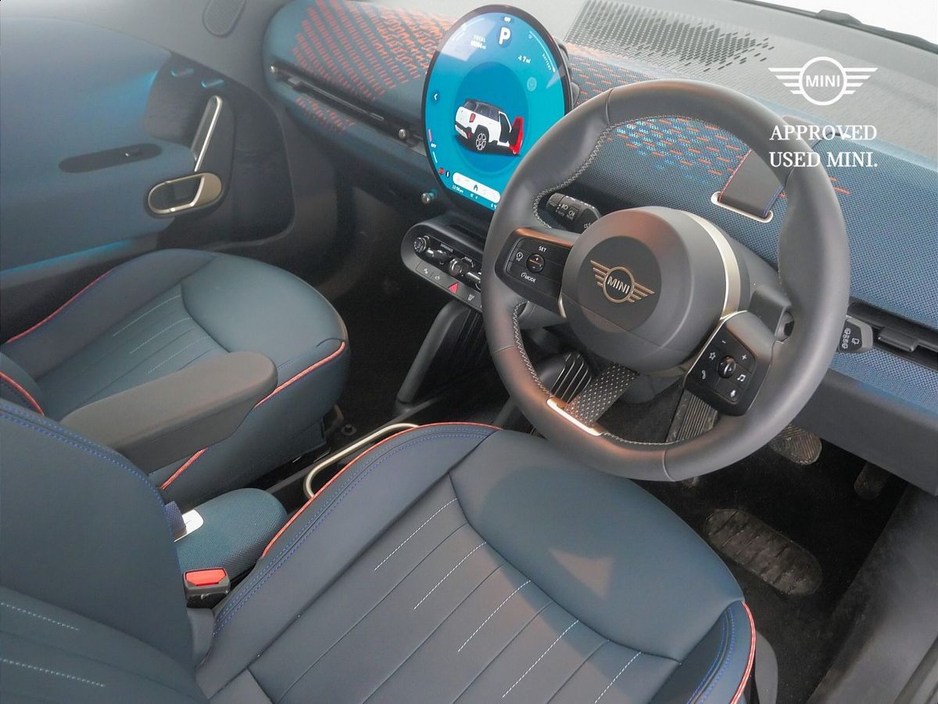 2025 MINI Aceman E €31,900