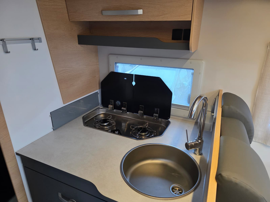 2025 Ford Transit - image 25