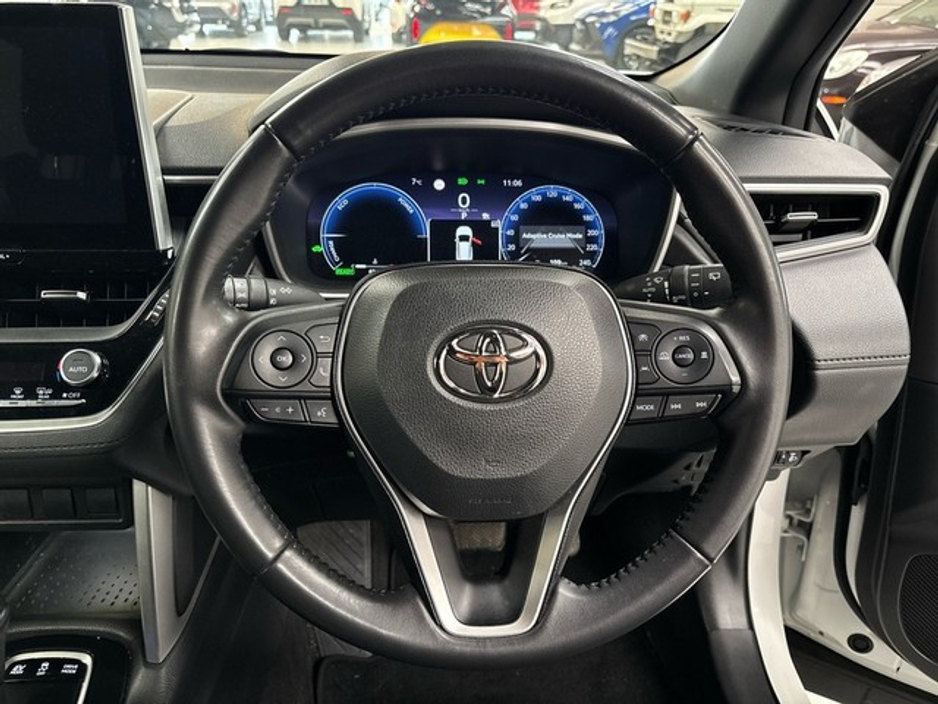 2023 Toyota Corolla Cross - image 9