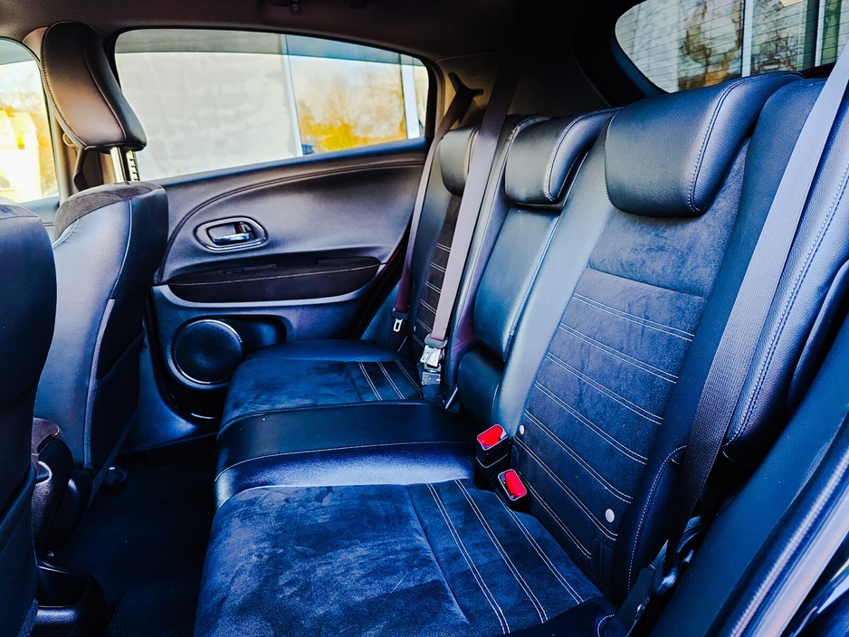 2017 Honda Vezel - image 11