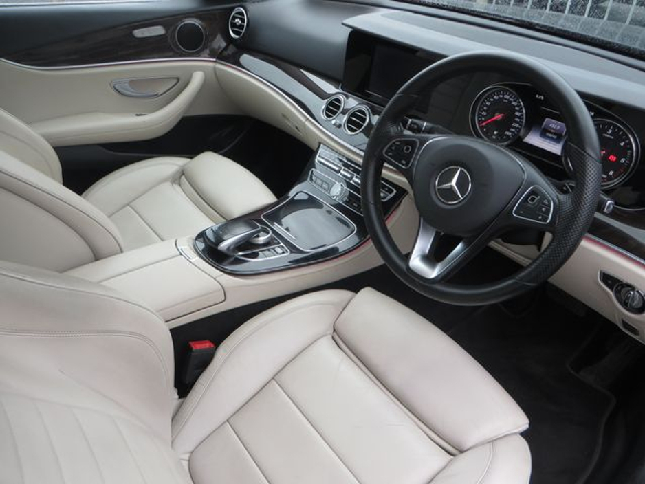 2016 Mercedes-Benz E Class - image 12