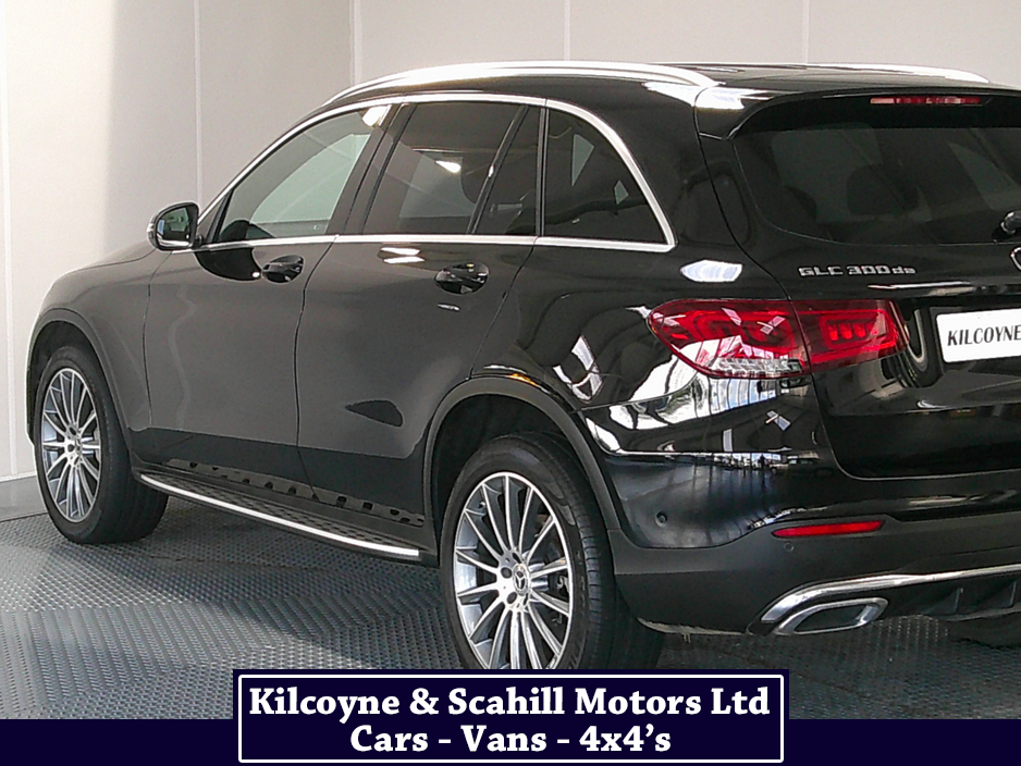 2022 Mercedes-Benz GLC Class - image 12