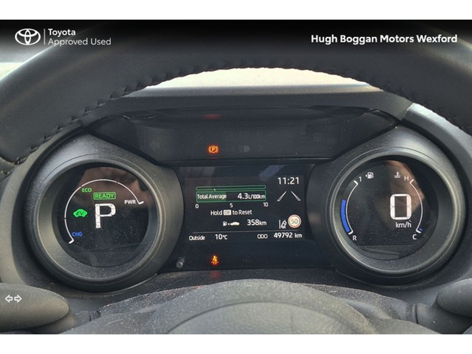 2024 Toyota Yaris Cross HYBRID LUNA, LADY OWNER! €28,995