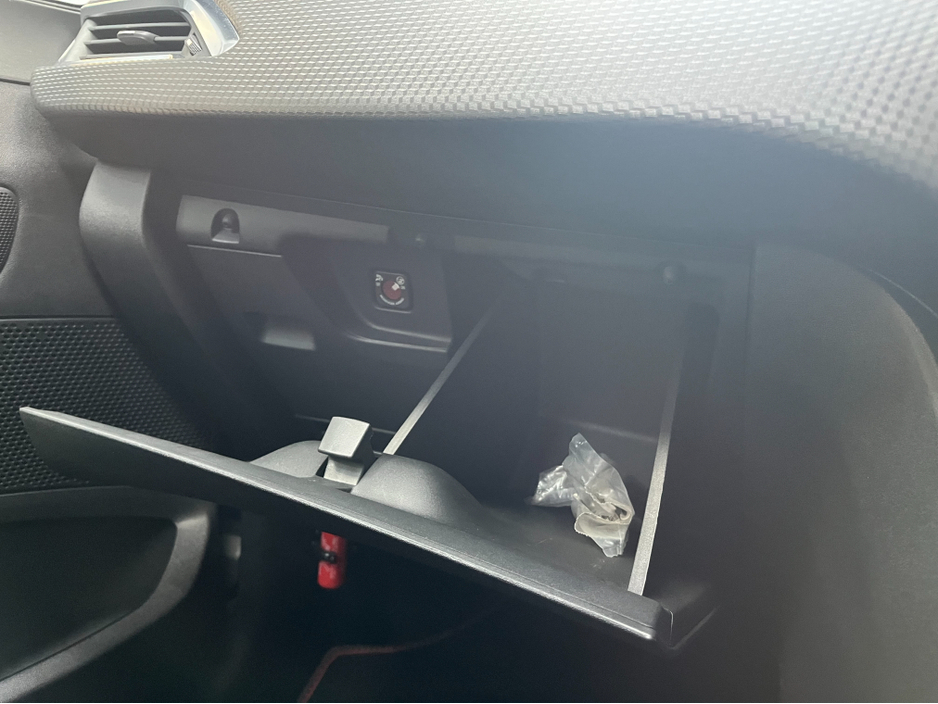 2019 Peugeot 2008 - image 19