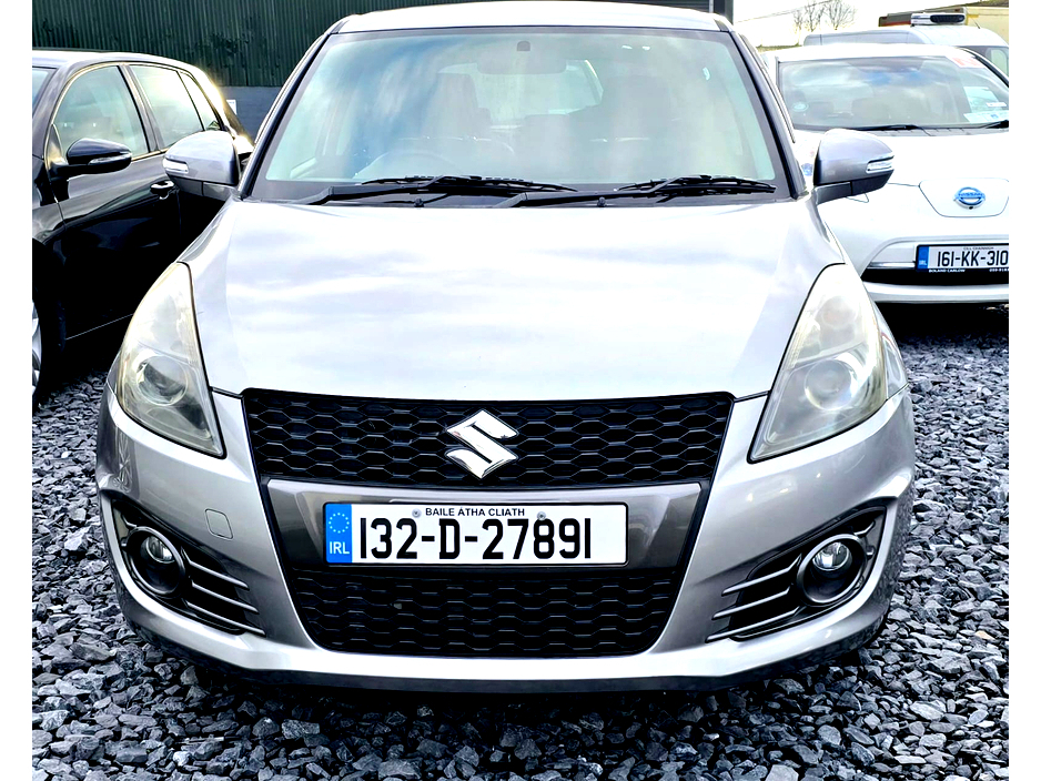 2013 Suzuki Swift - image 2