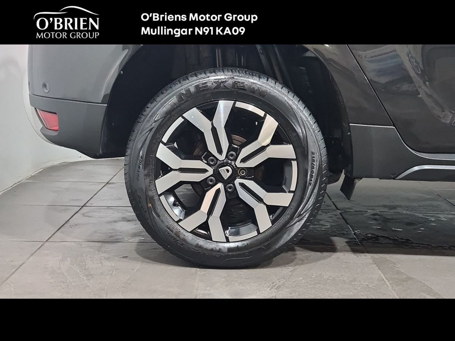 2022 Dacia Duster - image 9