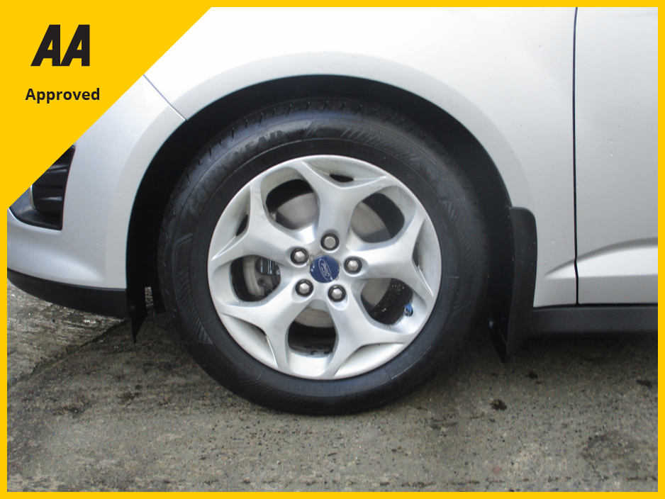 2014 Ford C-Max 2013 C MAX 5MY ACTIVE 1.6 TDCI 95PS COMPACT. ONLY 87000 KMS AND FULL FORD SERVICE HISTORY !! €8,950