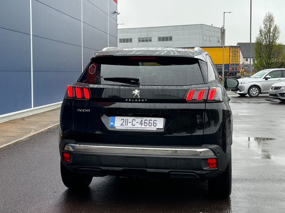 2021 Peugeot 3008 - image 7