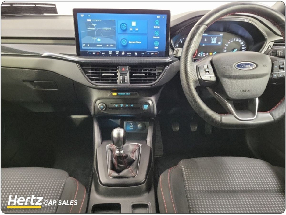 2023 Ford Focus - image 9