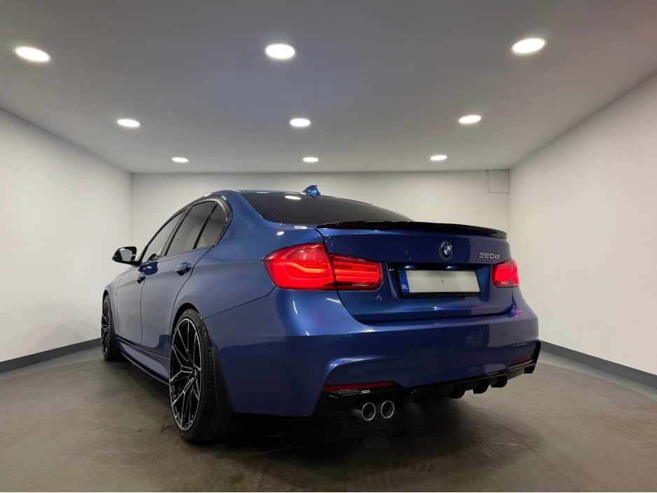 2018 BMW 3 Series - image 9