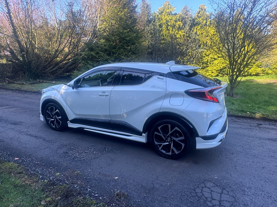 2018 Toyota C-HR - image 2