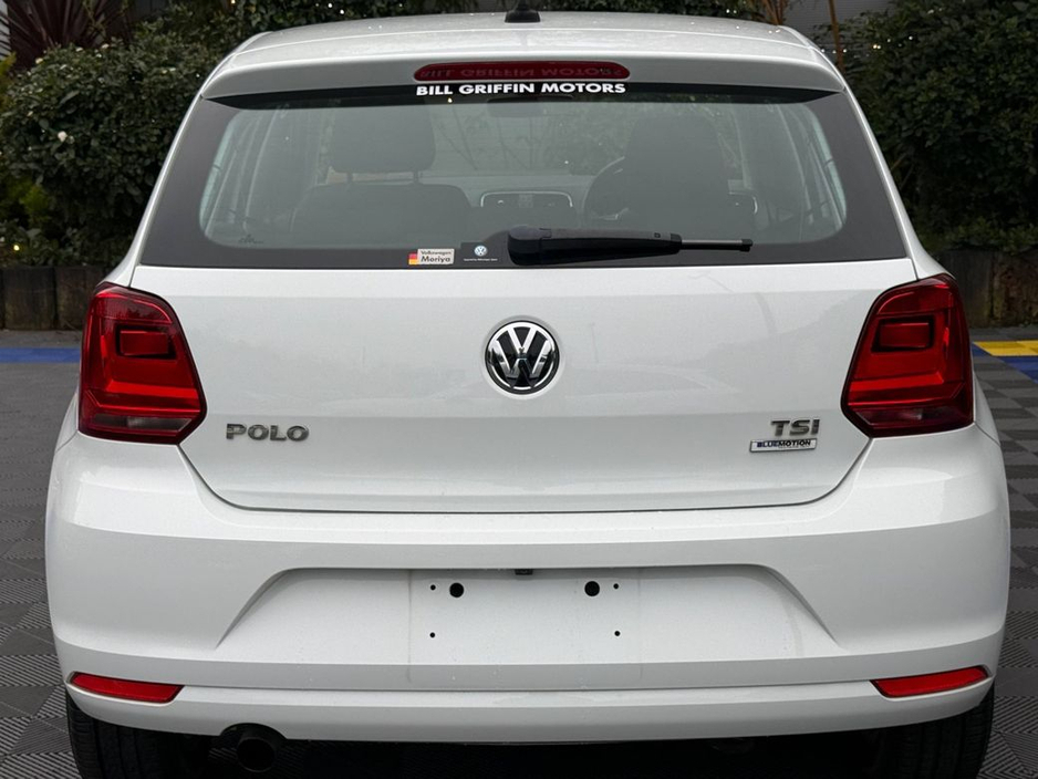 2015 Volkswagen Polo - image 16