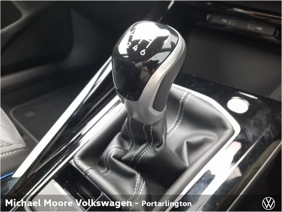 2026 Volkswagen Golf R-LINE 1.5TSI 150HP €42,838