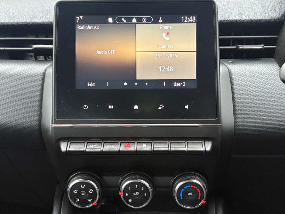 2023 Renault Clio - image 15